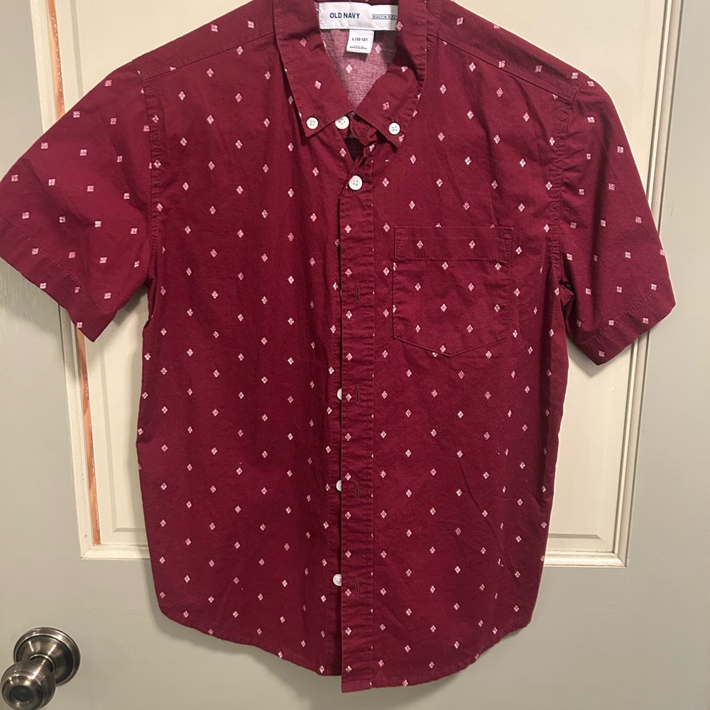 This is a lot of 5 boys tops!!!